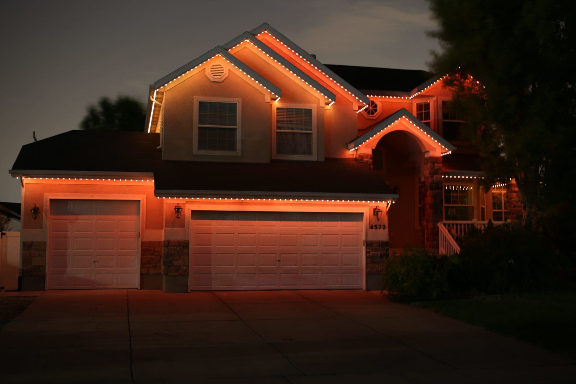 Halloween Lights Installer in Chattanooga Customizable Trimlight